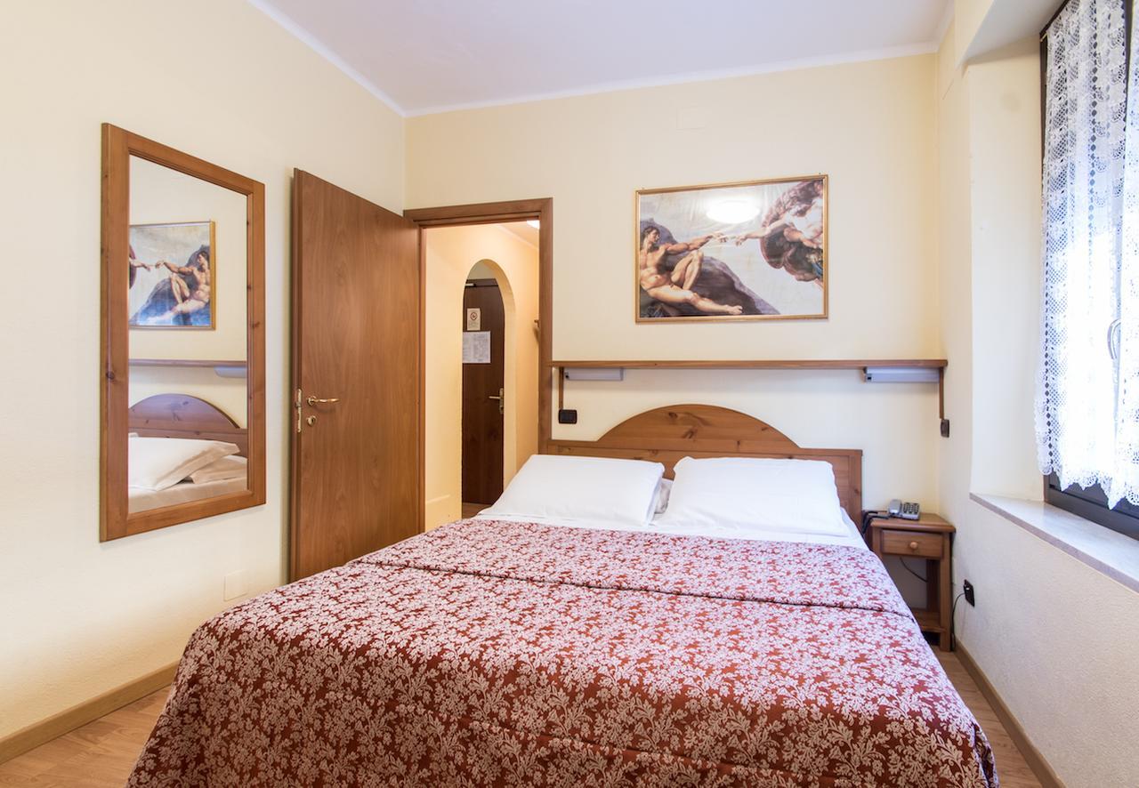 Limone Palace Aparthotel Limone Piemonte Eksteriør bilde