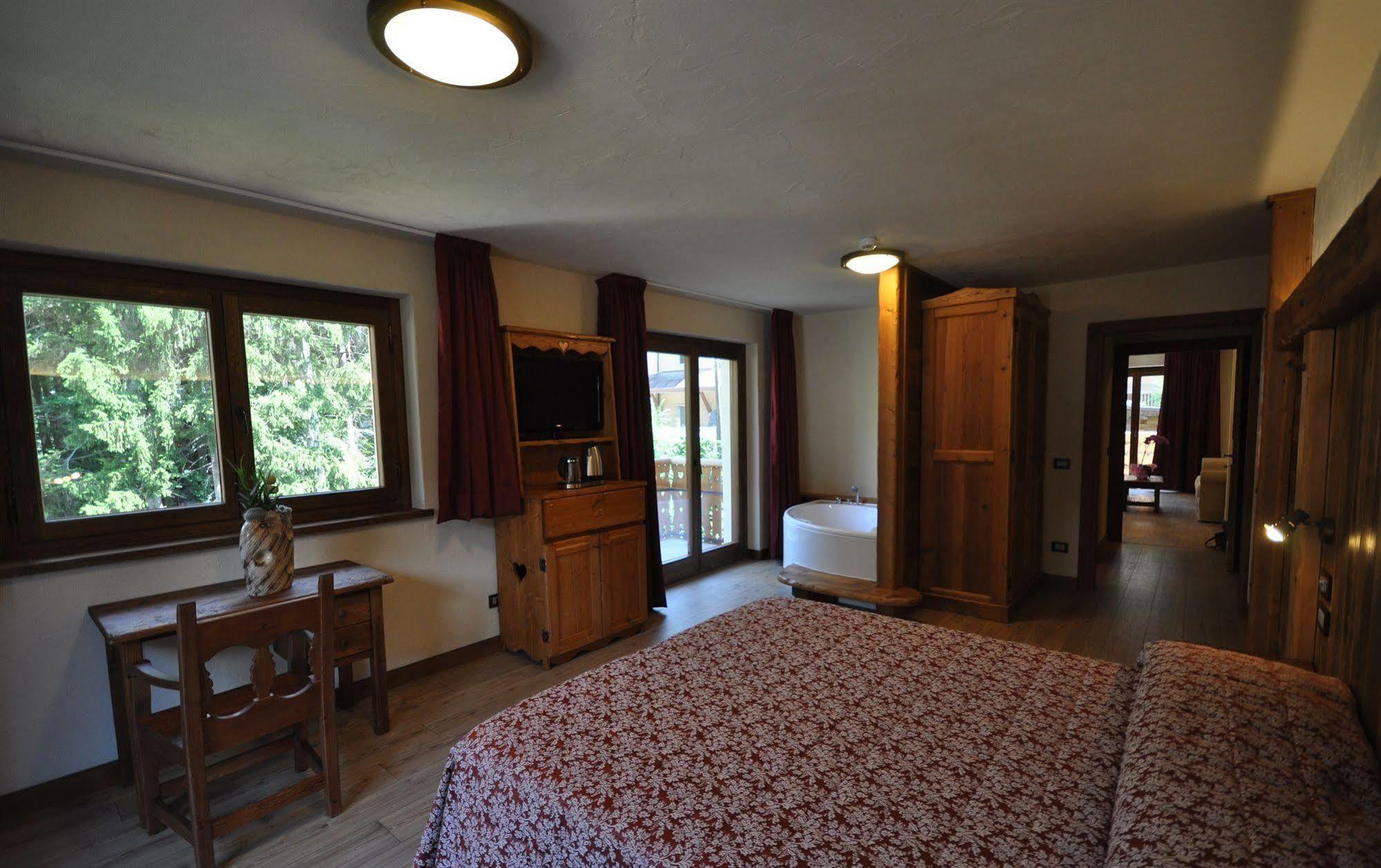 Limone Palace Aparthotel Limone Piemonte Eksteriør bilde